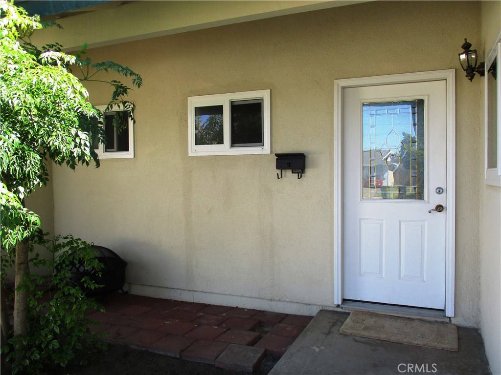 Huntington Beach, CA 92647,6792 Bonnie DR