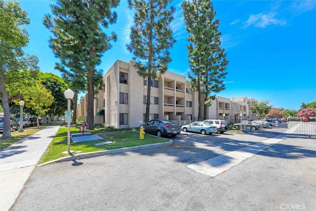 Fullerton, CA 92832,351 N Ford AVE #213