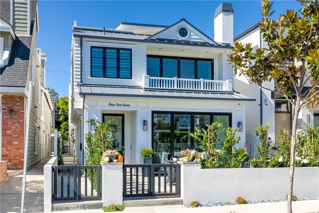 Corona Del Mar, CA 92625,427 1/2 Marigold AVE