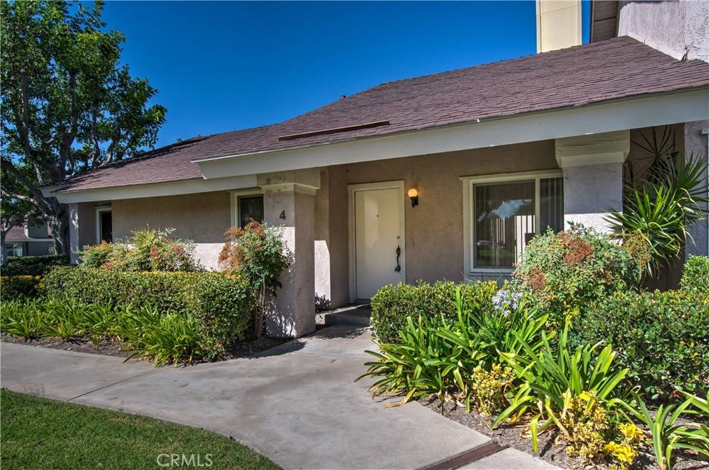 Irvine, CA 92604,4 Goldenbush #33