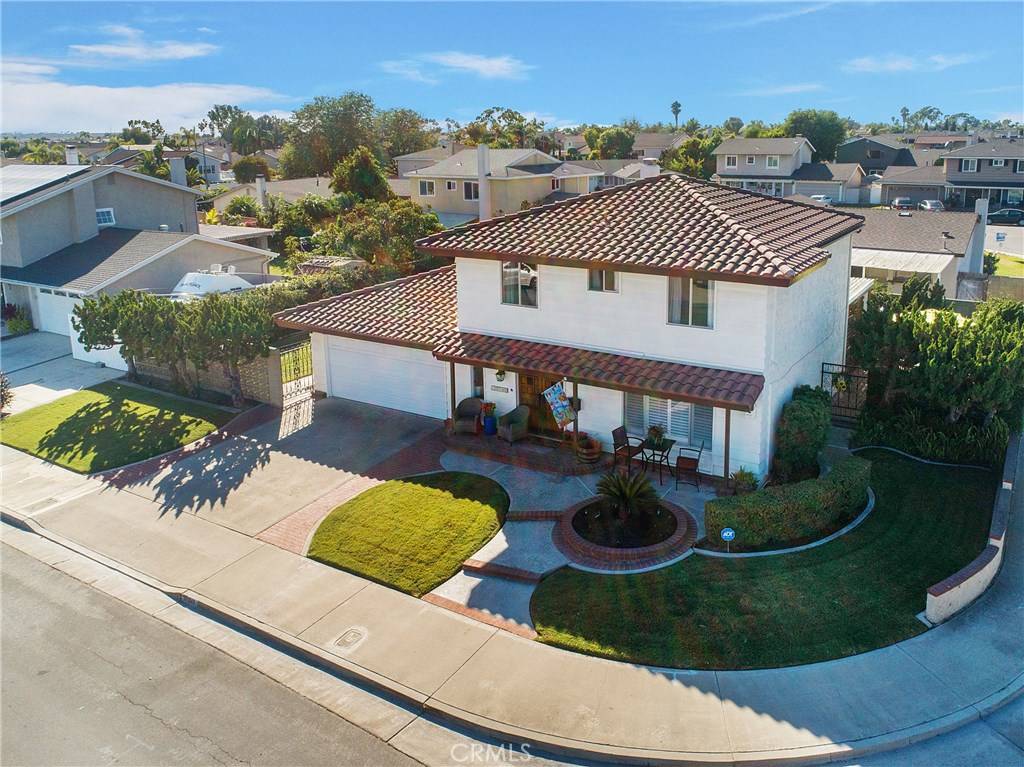 Huntington Beach, CA 92647,17941 Highland LN