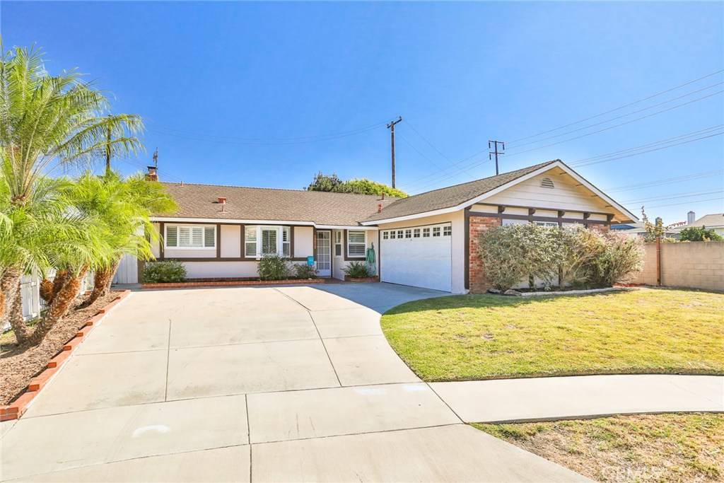 Huntington Beach, CA 92647,15972 Puritan CIR