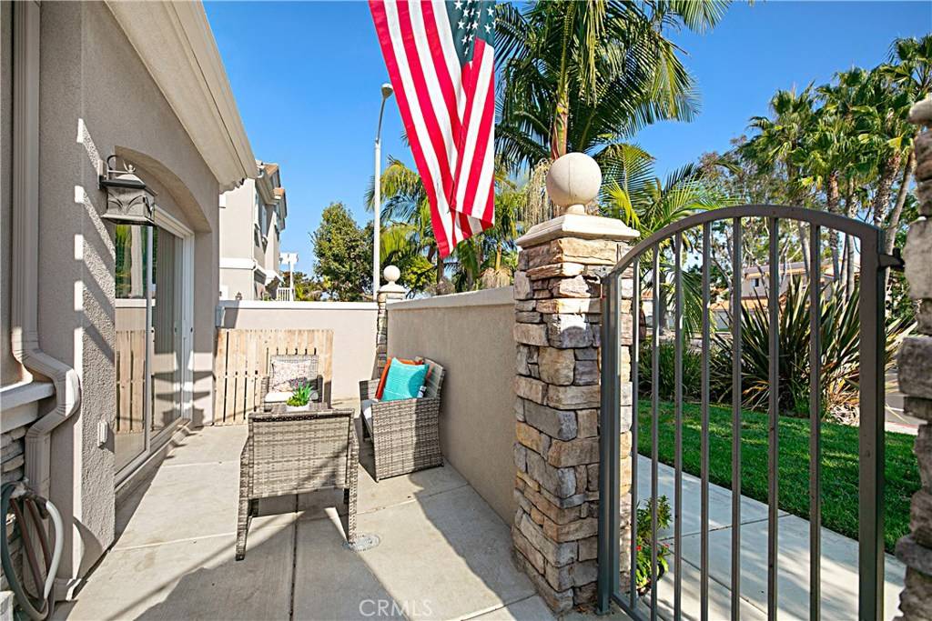 Huntington Beach, CA 92648,19116 Cole LN