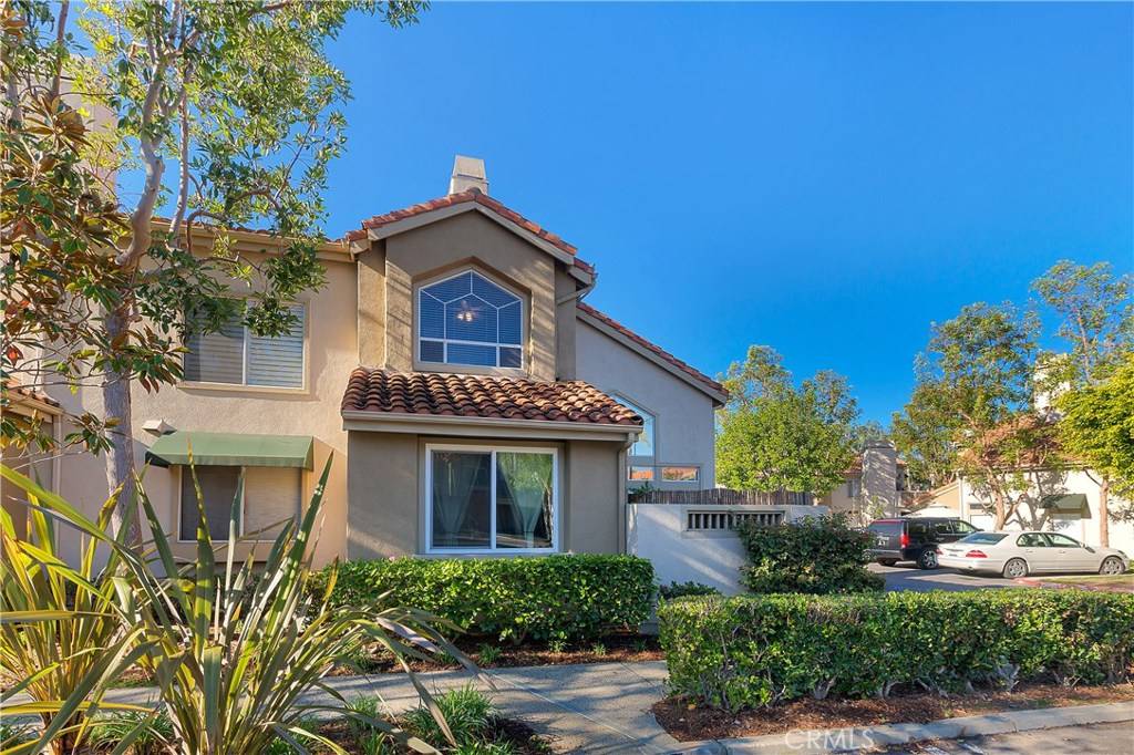 Laguna Niguel, CA 92677,2 Coral #106