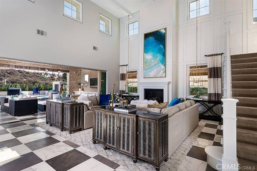 Lake Forest, CA 92679,1002 Summit Oak Dr.