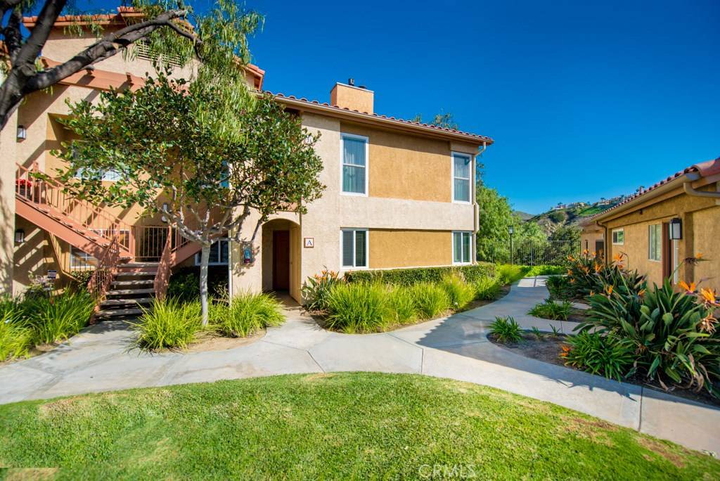 Yorba Linda, CA 92887,5235 Box Canyon CT #22A