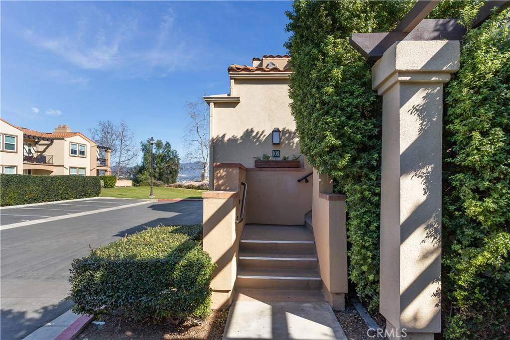 Aliso Viejo, CA 92656,108 Verdin LN