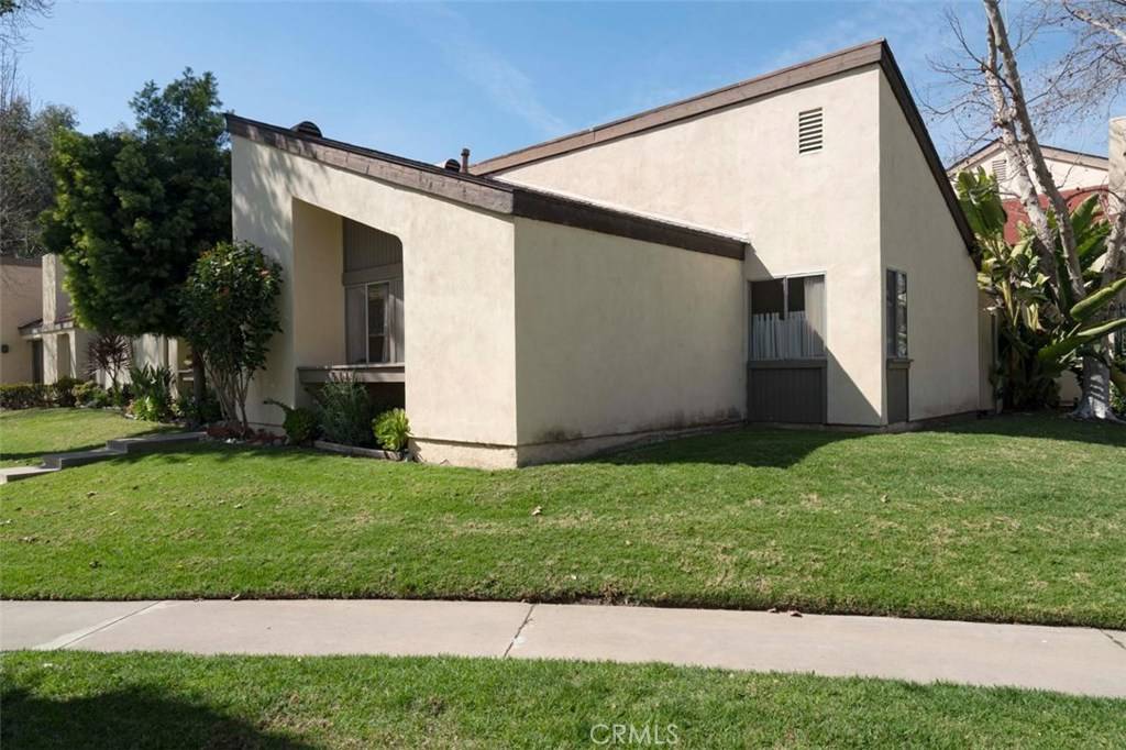 San Juan Capistrano, CA 92675,27594 Brookside LN