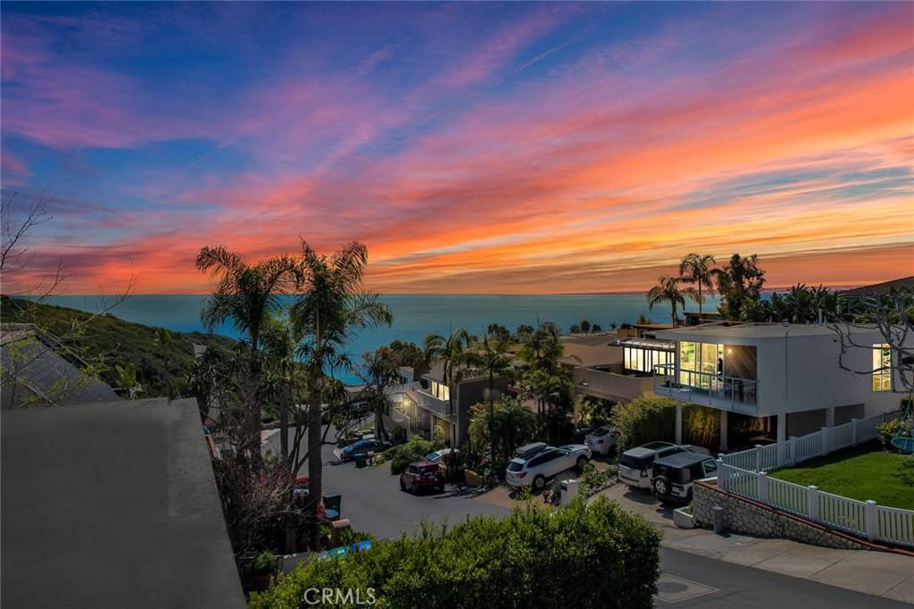 Laguna Beach, CA 92651,1070 Oro ST