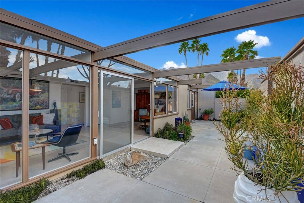 Palm Springs, CA 92262,765 E Louise DR