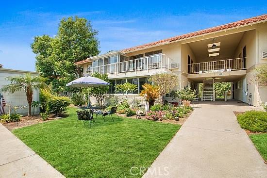 Laguna Woods, CA 92637,682 Via Alhambra #D