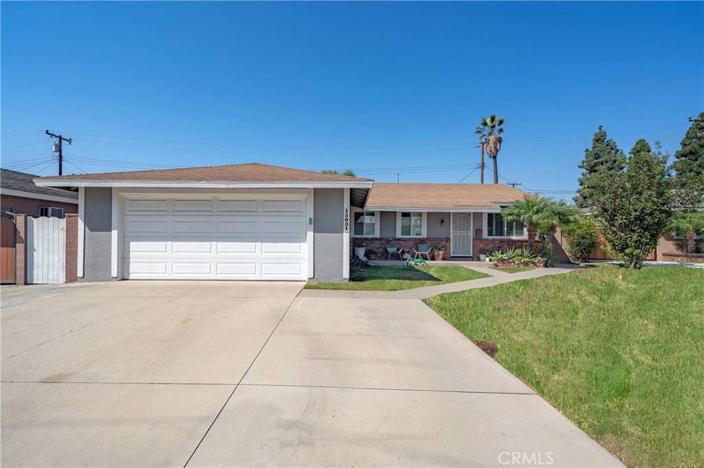 Huntington Beach, CA 92647,15031 Columbia LN