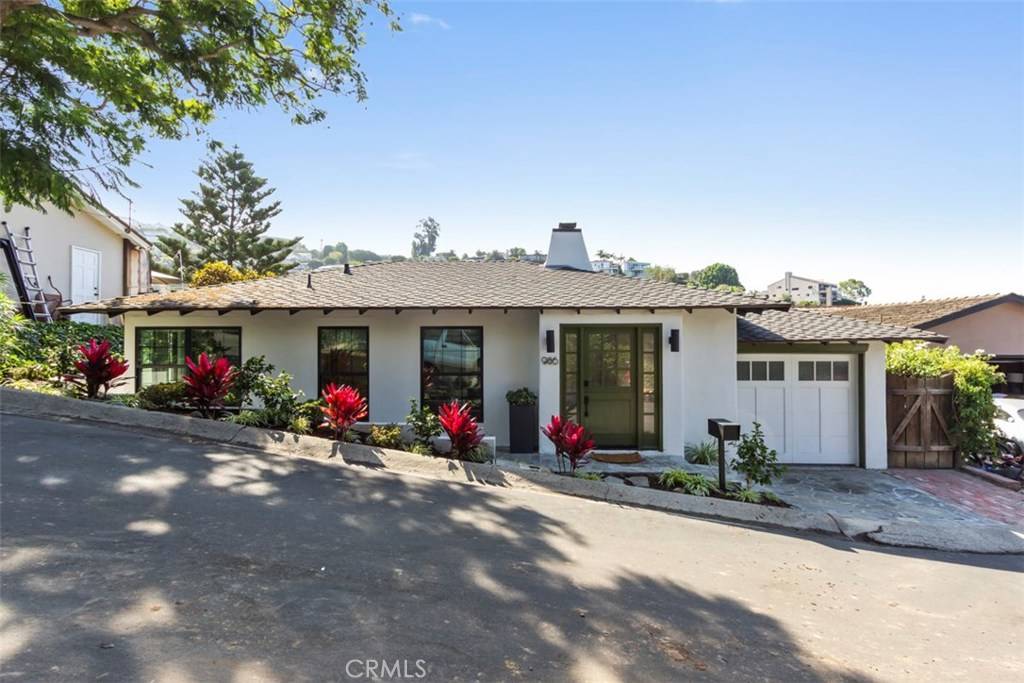 Laguna Beach, CA 92651,986 Meadowlark DR