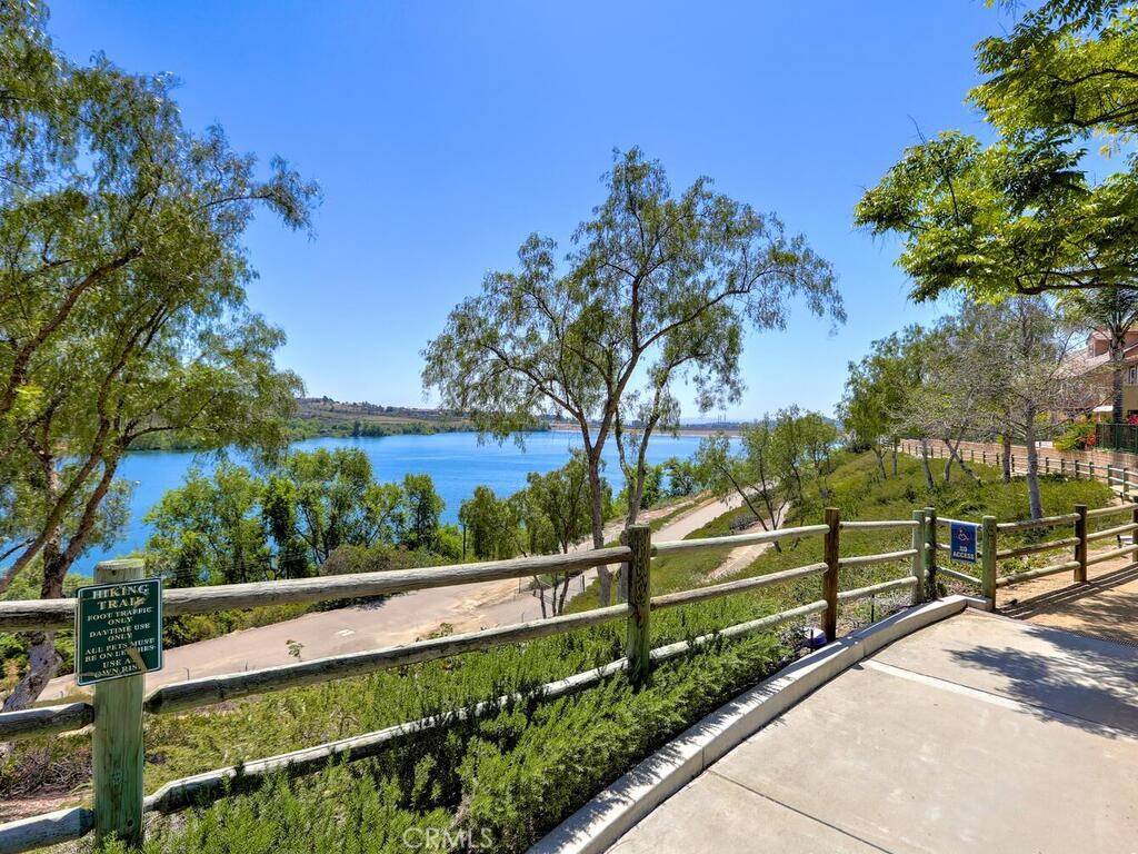 Mission Viejo, CA 92692,253 Knoll Lake