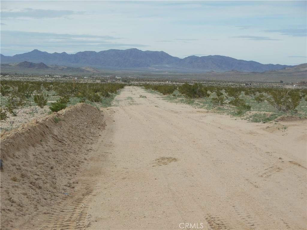 29 Palms, CA 92277,104 Diamond Bar DR