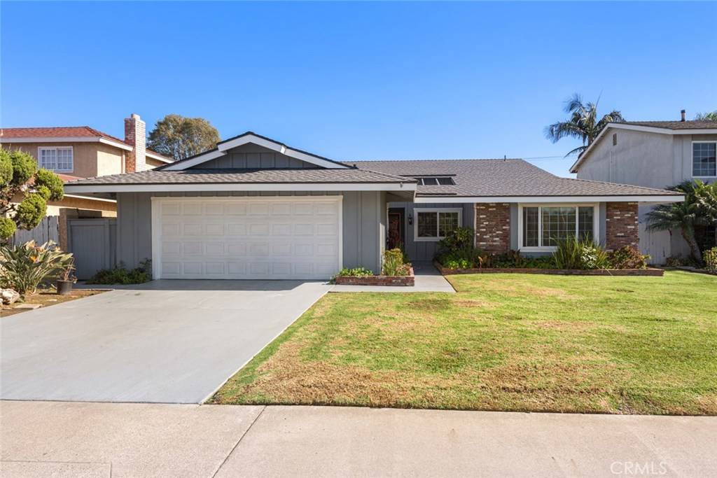 Huntington Beach, CA 92647,16422 Whittier LN