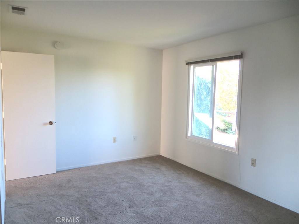 Laguna Woods, CA 92637,3199 VIA BUENA #B