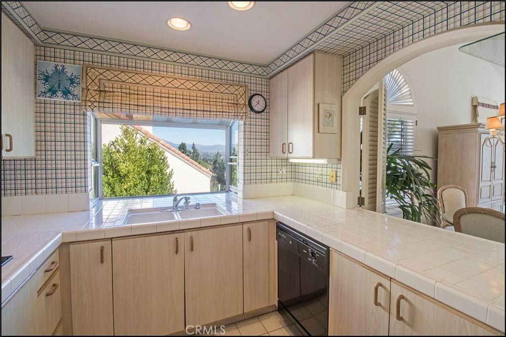 Aliso Viejo, CA 92656,69 Via Athena