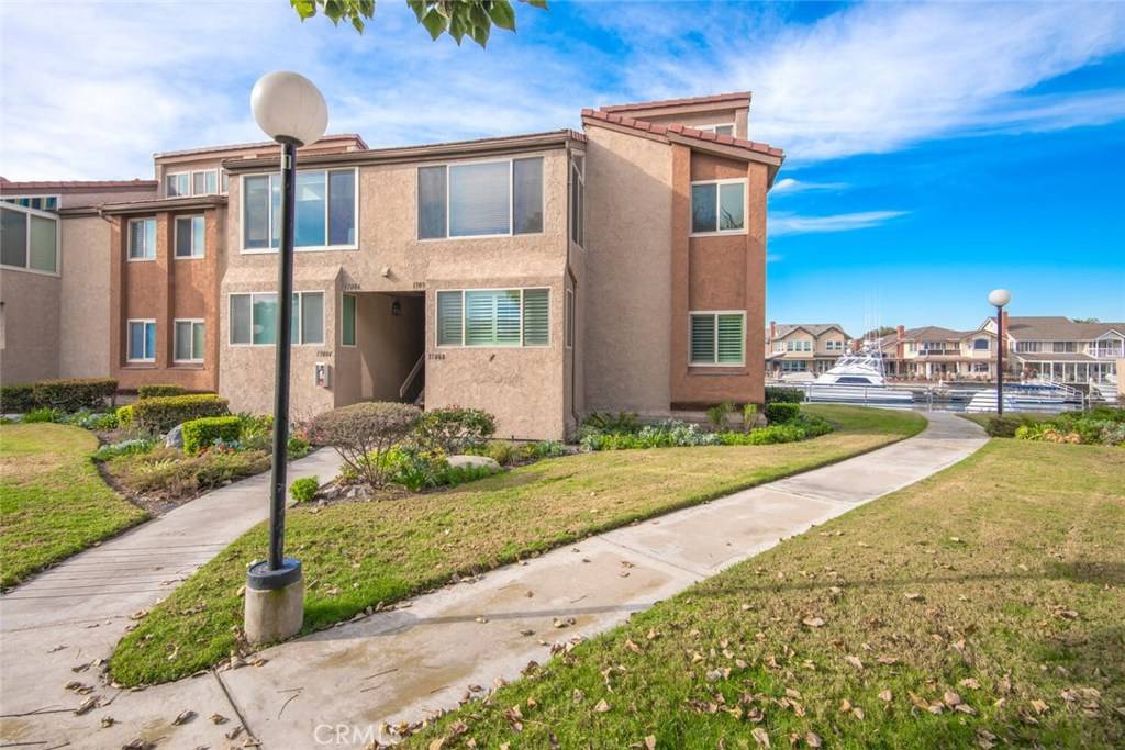 Huntington Beach, CA 92649,17088 Bluewater LN