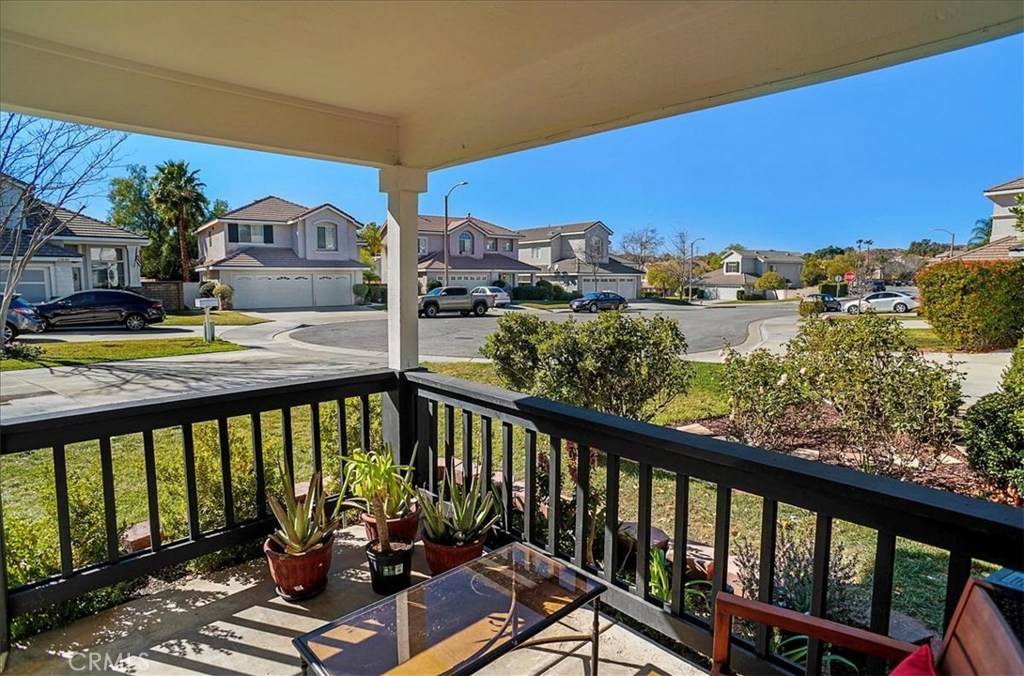 Valencia, CA 91354,23801 Foxwood CT