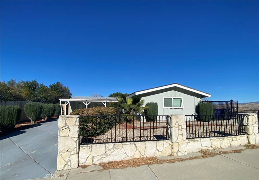 Newhall, CA 91321,19215 Beachgrove CT