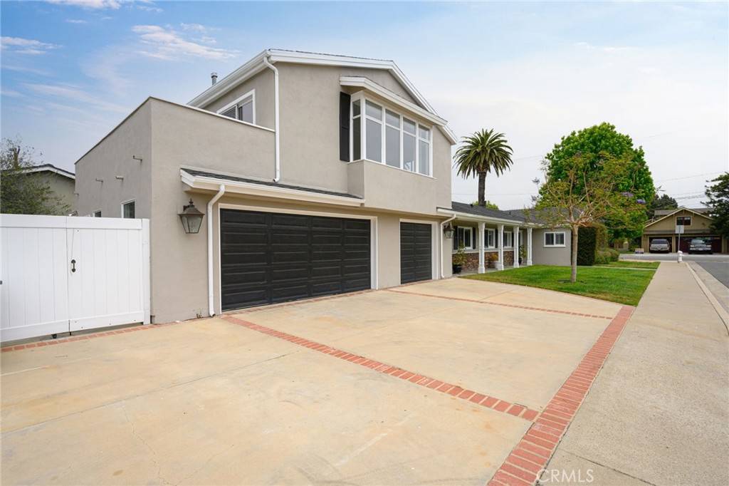 Costa Mesa, CA 92627,390 Esther ST