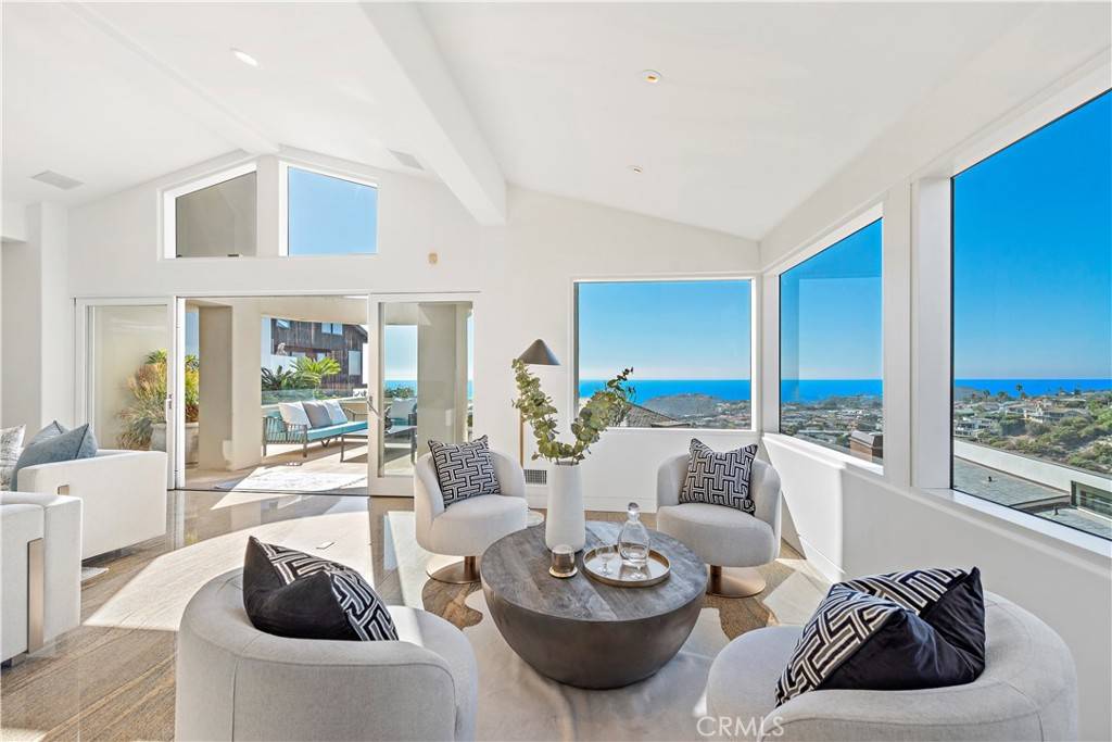 Laguna Beach, CA 92651,530 Emerald Bay