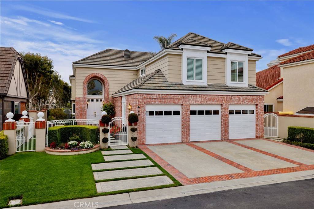 Huntington Beach, CA 92648,6172 Gleneagles CIR