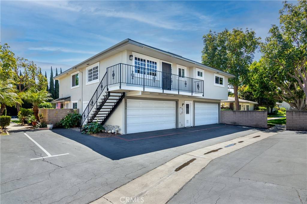 Huntington Beach, CA 92649,16398 DEL ORO CIR #136