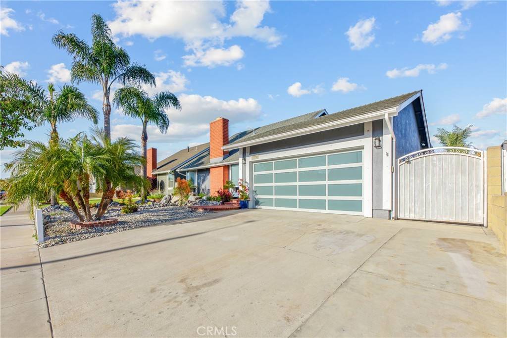 Huntington Beach, CA 92649,17332 Chapparal LN