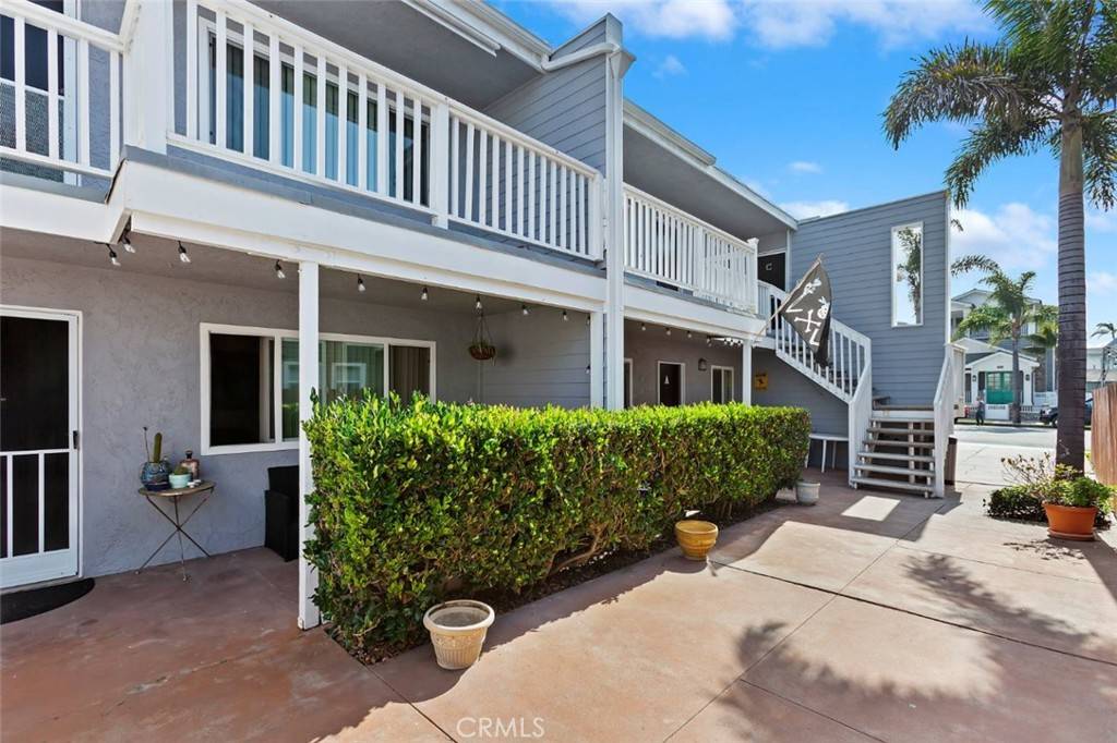 Huntington Beach, CA 92648,405 7th ST