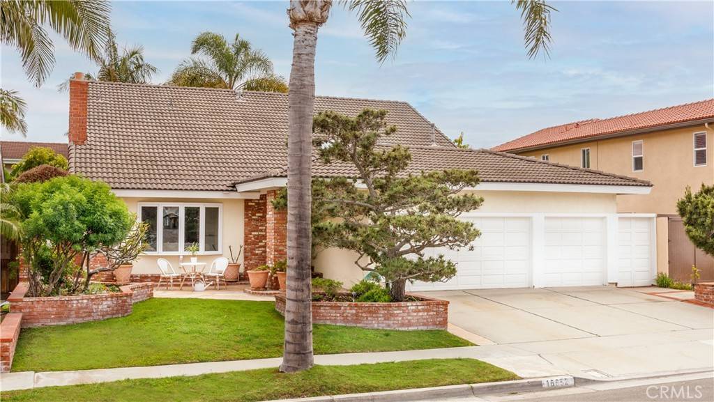 Huntington Beach, CA 92649,16652 Carousel LN