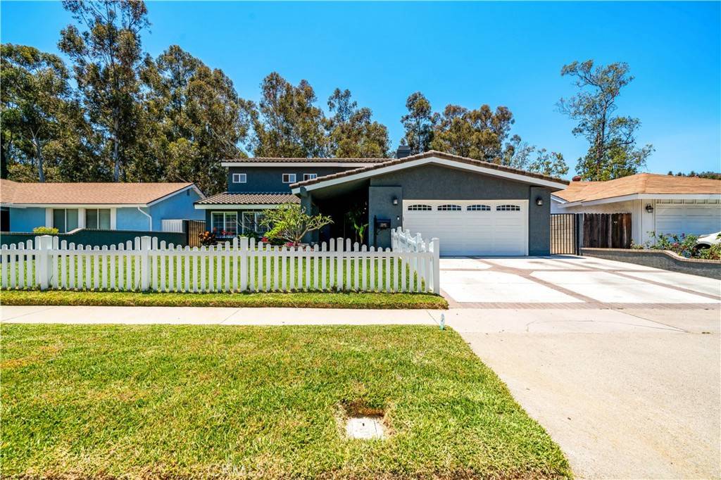 Lake Forest, CA 92630,25062 Campo Rojo