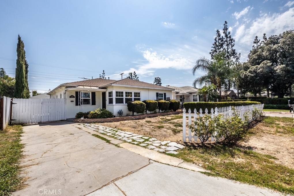 Santa Ana, CA 92706,1725 Poinsettia ST