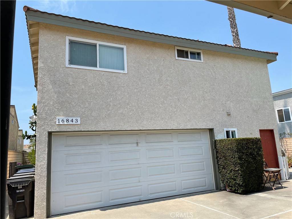 Huntington Beach, CA 92649,16841 Green LN