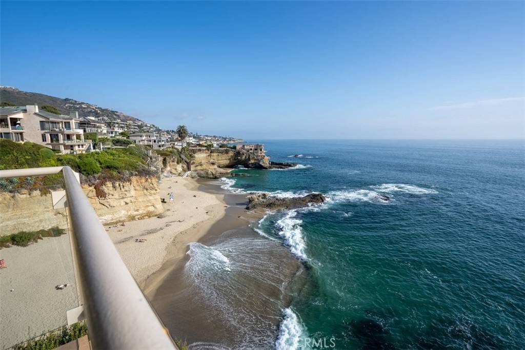 Laguna Beach, CA 92651,31561 Table Rock DR #304