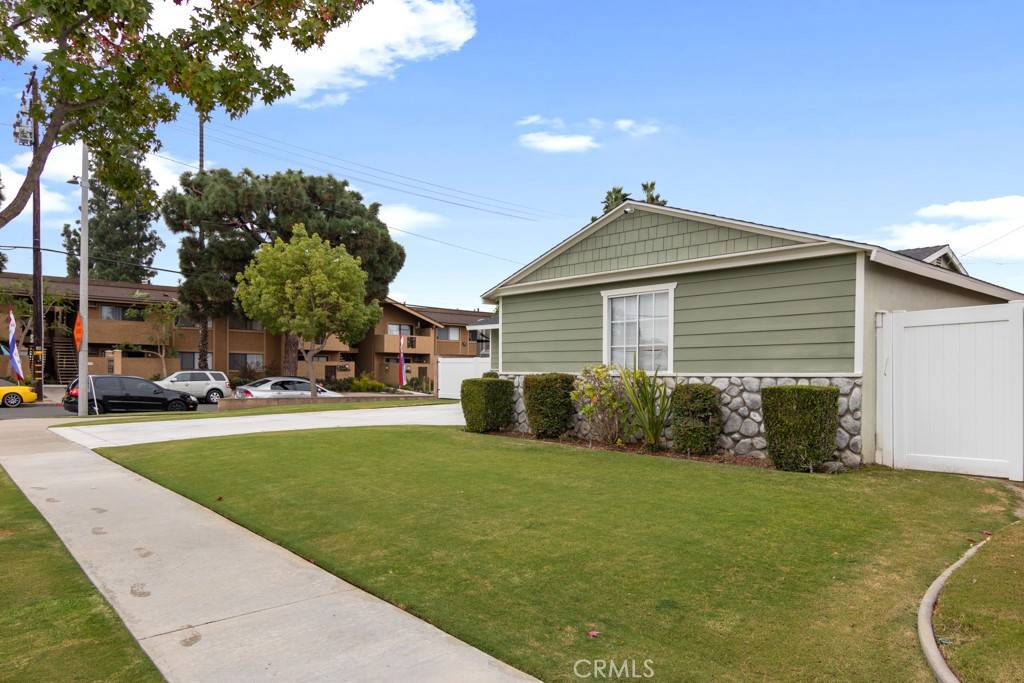 Westminster, CA 92683,16491 Van De Velde WAY