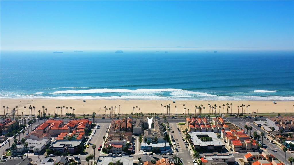 Huntington Beach, CA 92648,1516 Pacific Coast #101