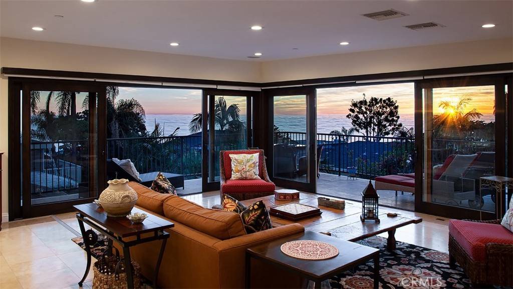 Laguna Beach, CA 92651,1065 Noria ST