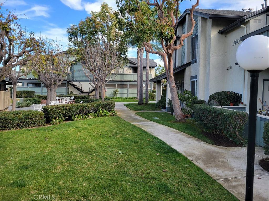 Huntington Beach, CA 92648,18272 Parkview LN #203