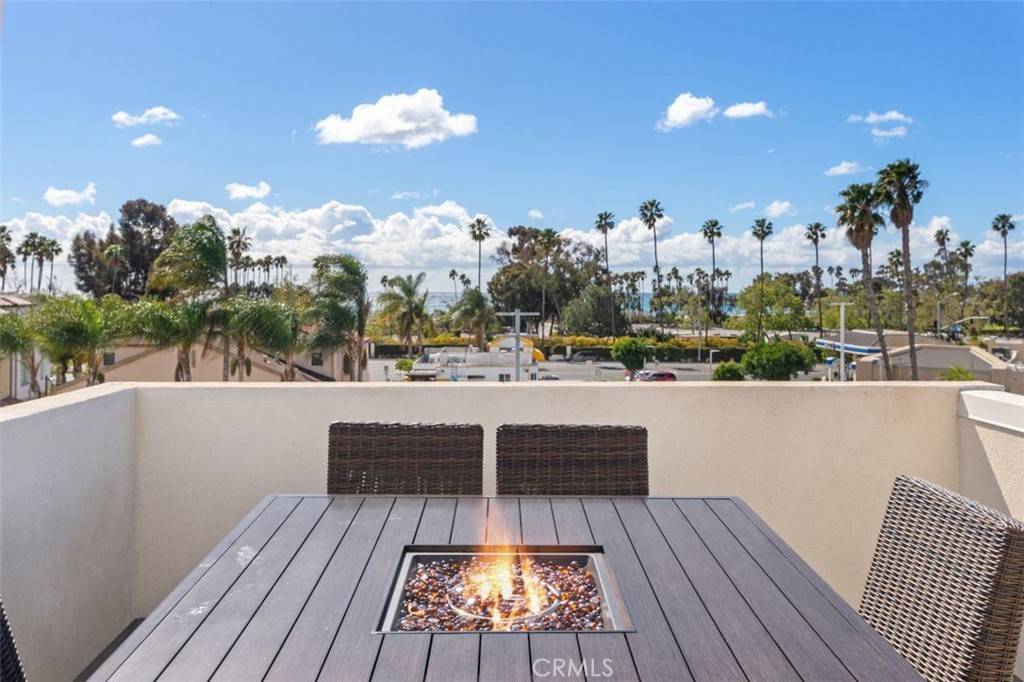 Dana Point, CA 92629,2148 Doheny Way