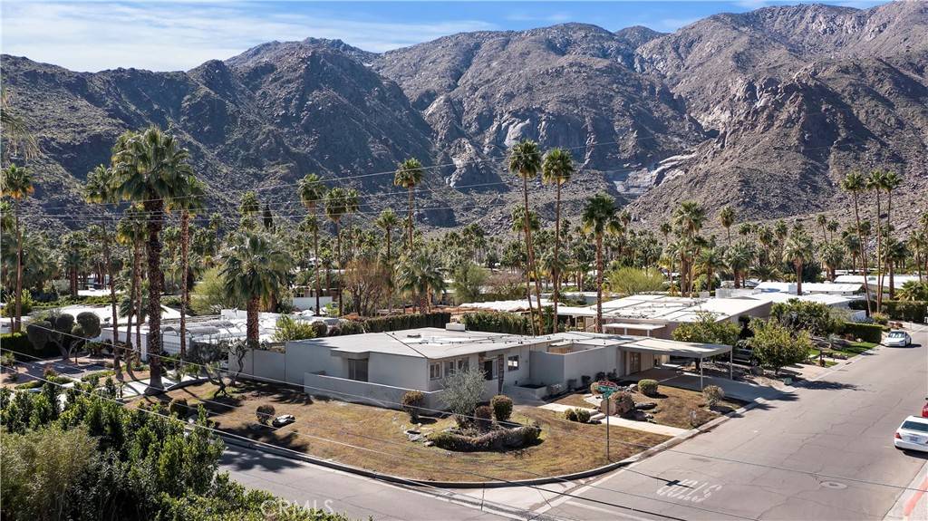 Palm Springs, CA 92262,623 W Regal DR