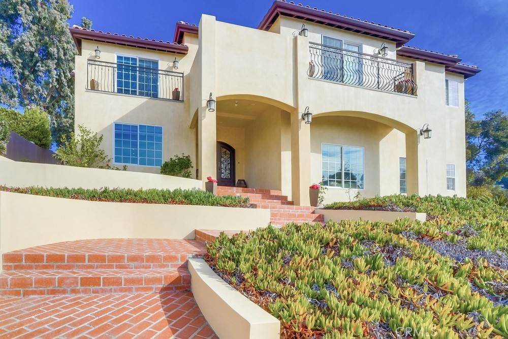 San Clemente, CA 92672,104 Avenida Caballeros