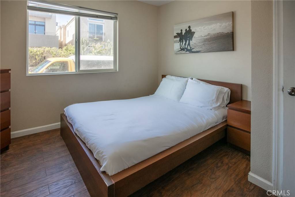 Newport Beach, CA 92663,114 41st ST