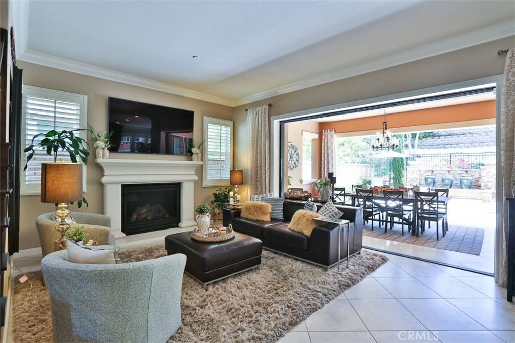 Lake Forest, CA 92630,23 Snowberry