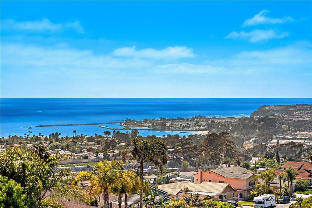 San Clemente, CA 92673,4008 Calle Bienvenido