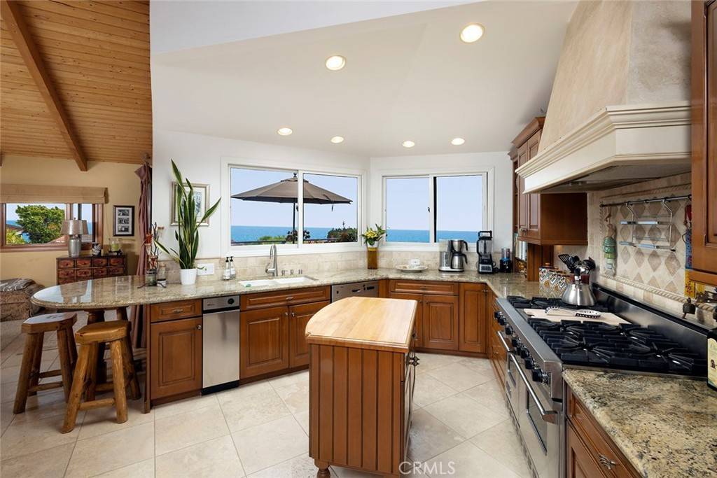 Laguna Beach, CA 92651,756 Kendall DR