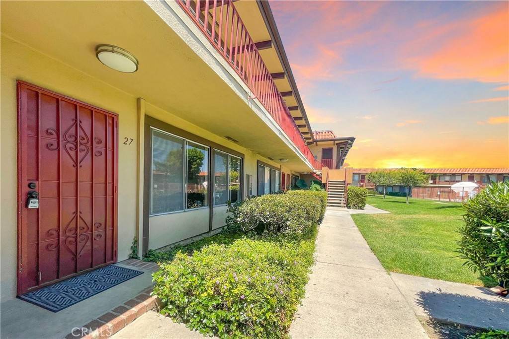 Santa Ana, CA 92704,1400 W Warner AVE #27