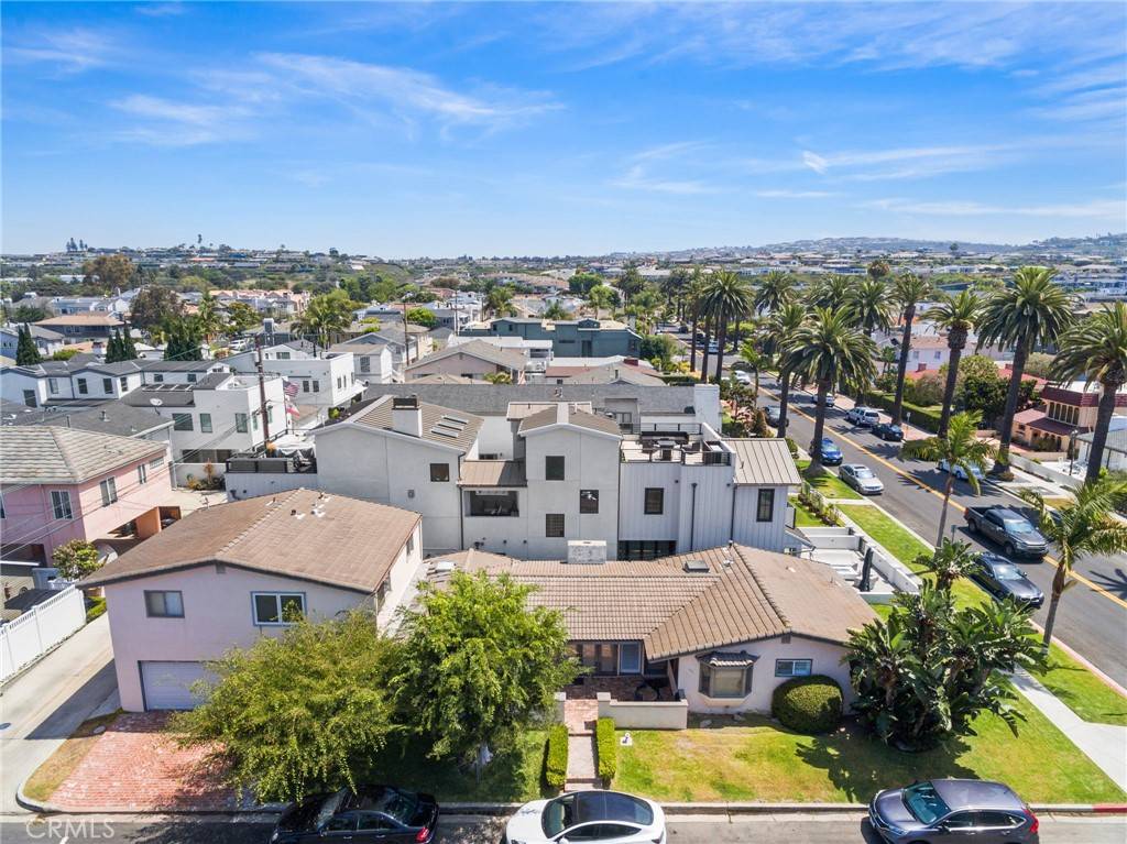 Corona Del Mar, CA 92625,601 Marguerite AVE