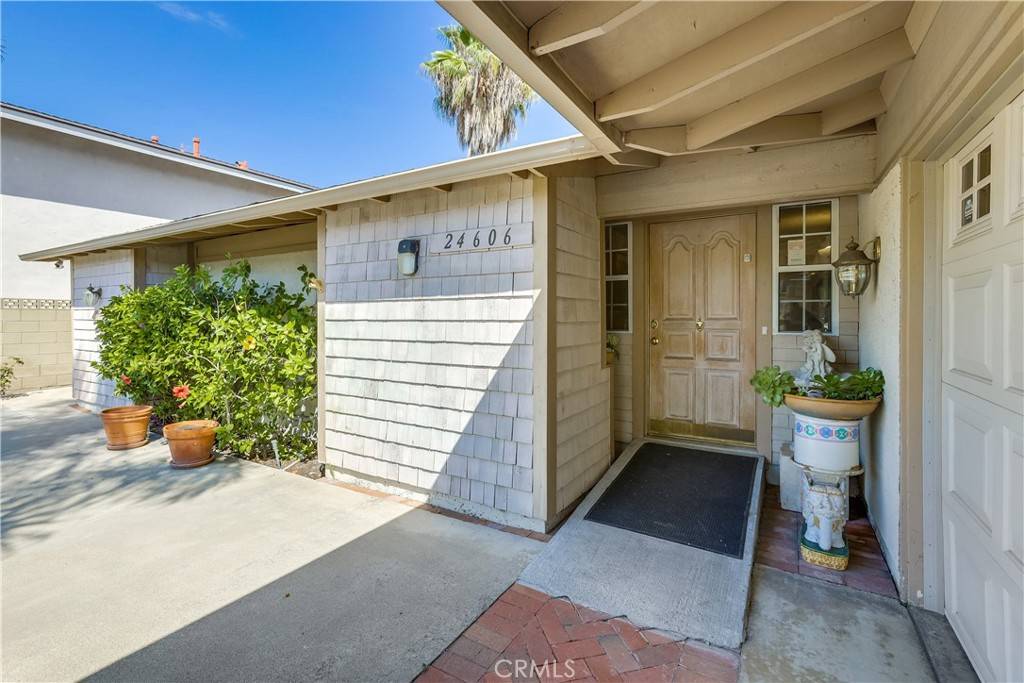 Mission Viejo, CA 92691,24606 Saturna DR